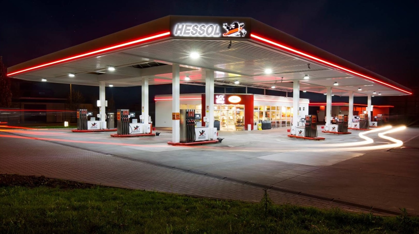 Wunderschone Hessol Tankstelle Schotten Bild